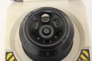 VWR Galaxy Mini Centrifuge for PCR Tubes and Microcentrifuge Tubes, 2 of 4