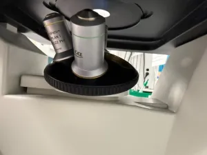 Leica DMi1 Inverted Microscope for Cell Imaging and Live-Cell Analysis, 3 of 4