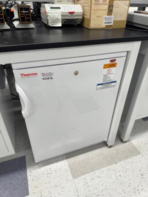 Thermo Fisher Scientific GTTSV05CPSA Undercounter Laboratory Refrigerator with Freezer Compartment-cover