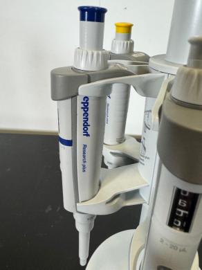 Eppendorf Research Plus Single-Channel Pipette Set of 6 with Rotating Stand-cover