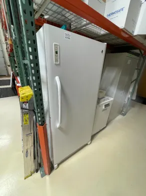 GE Upright Laboratory Freezer Model FUF21SVDRWW with Mechanical Thermostat