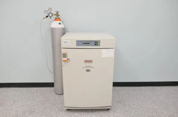 Thermo Scientific Forma 3110 Series II Water Jacketed CO2 Incubator for Cell Culture