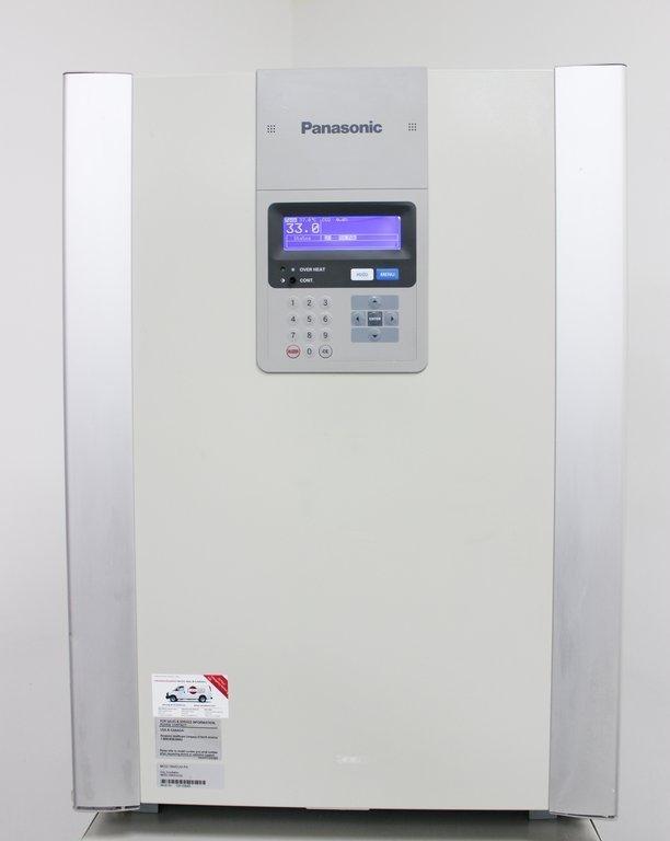 Panasonic MCO-19AICUV-PA CO2 Incubator for Controlled Cell Culture Incubation