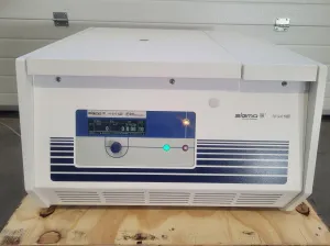 QP - SIGMA 4K15 refrigerated centrifuge with 3 rotors