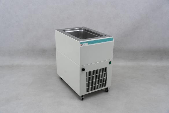 Heto CBN 28-30 Cooling Water Bath with HMT 200 Thermostat-cover
