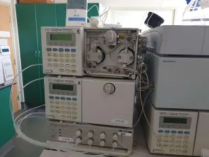 Shimadzu SIL-HT HPLC System with Accessories, 3 of 9