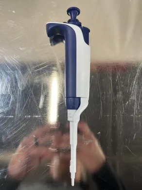Rainin Pipet Lite XLS Manual Micropipette 20-200 µL for Precise Liquid Handling