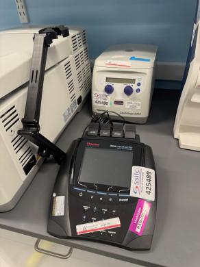 Thermo Scientific Orion VersaStar Pro Advanced Electrochemistry Meter with Touchscreen Interface-cover