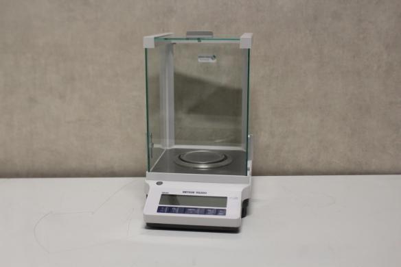 Mettler Toledo ME204 Analytical Balance-cover