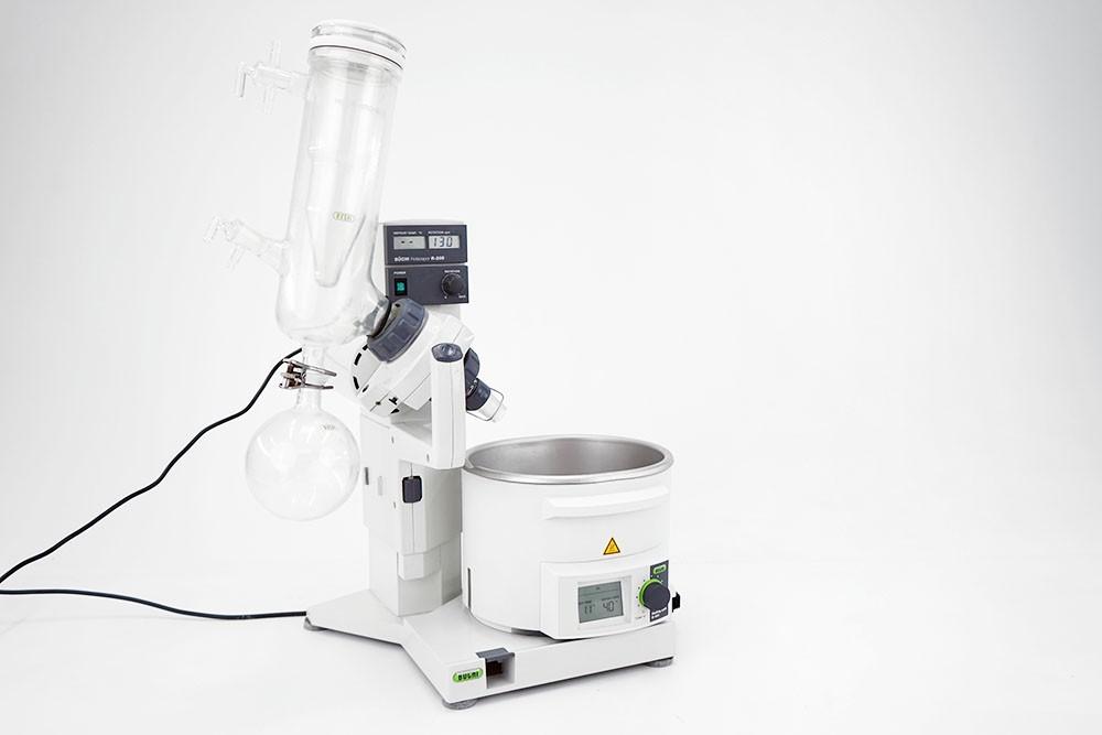 Büchi R-205 Rotary Evaporator with B-491 Water Bath and 1000 mL Flask