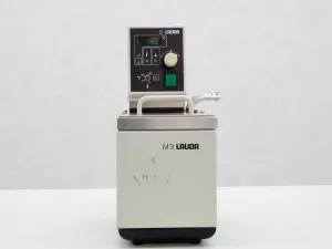 Lauda M3 Laboratory Water Bath with MT Mounting Thermostat, 2 of 3