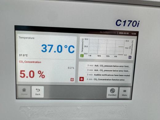 Eppendorf CellXpert Doublestack 6731 Dual-Chamber CO2 Incubator for Cell Culture-cover