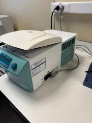 Hettich Mikro 200 R High-Speed Benchtop Microcentrifuge with Digital Control, 2 of 4