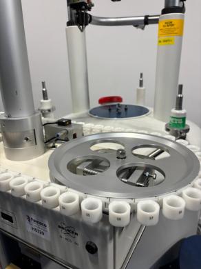 Bruker Ultrashield 400 PLUS 400 MHz High-Resolut | QuestPair