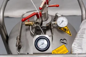 Messer Apollo 50 Cryogenic Dewar Liquid Nitrogen Storage Tank, 2 of 3