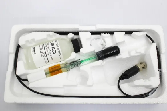 Thermo Scientific 9617BNWP Combination Chloride Ion-Selective Electrode for Laboratory Analysis