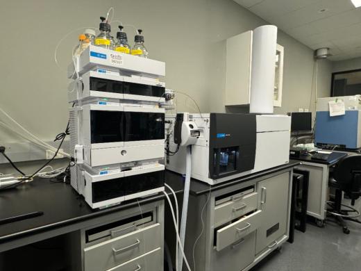 Agilent 6530 LC/Q-TOF High-Resolution LC-MS System for Advanced Analytical Applications-cover
