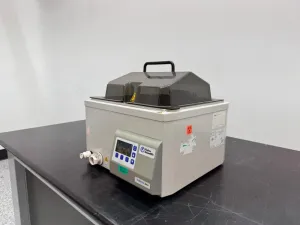 Thermo Scientific FSGPD10 Heated Circulating Water Bath, 2 of 4