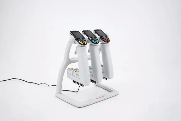 Thermo Scientific E1-Clip Matrix Manual 8-Channel Pipette Set of 3 with Stand