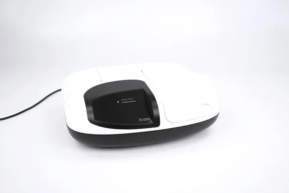 GE Ultrospec UV/Vis Spectrophotometer, 190–1100 nm, 1.0 nm