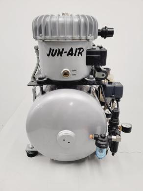 Jun-Air Model 6 Silent Air Compressor 12-40  40 Litre Receiver Tank Lab-cover