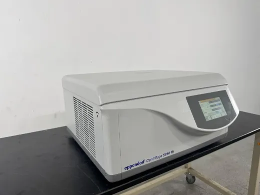 Eppendorf 5910 Ri Refrigerated Benchtop Centrifuge with Temperature Control
