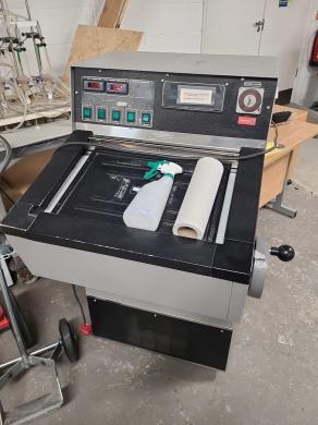 Bright Cryostat for Precise Tissue Sectioning and Sample Preparation-cover