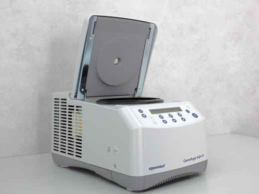 Eppendorf 5424R Refrigerated Benchtop Centrifuge for Sample Separation-cover