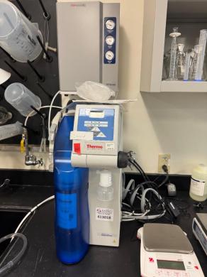 Thermo Fisher Smart2Pure 3 UV/UF Laboratory Water Filtration System-cover