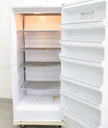 Kenmore 253.9261110 Upright Freezer with Mechanical Temperature Control and 4 Wire Shelves, 11 of 12