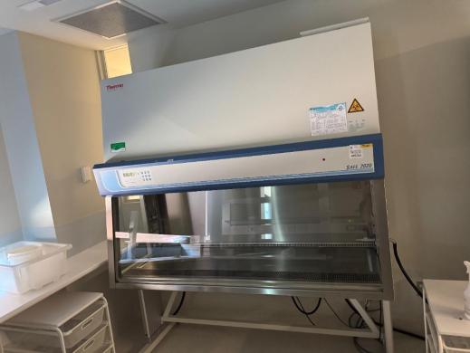 Thermo Fisher Scientific S2020 1.8 Class II Type A/C Biosafety Cabinet 6'-cover