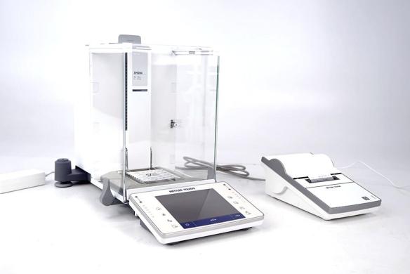 Mettler Toledo XPE204 Analytical Balance, 220 g × 0.1 mg, with P-52RUE Printer