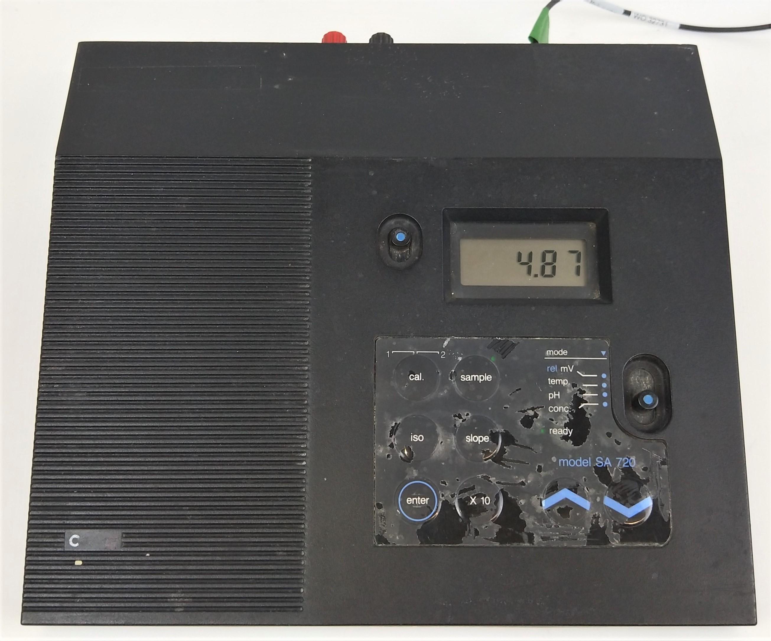 Orion SA 720 Dual Input pH Meter with Autocalibration and Datalogging