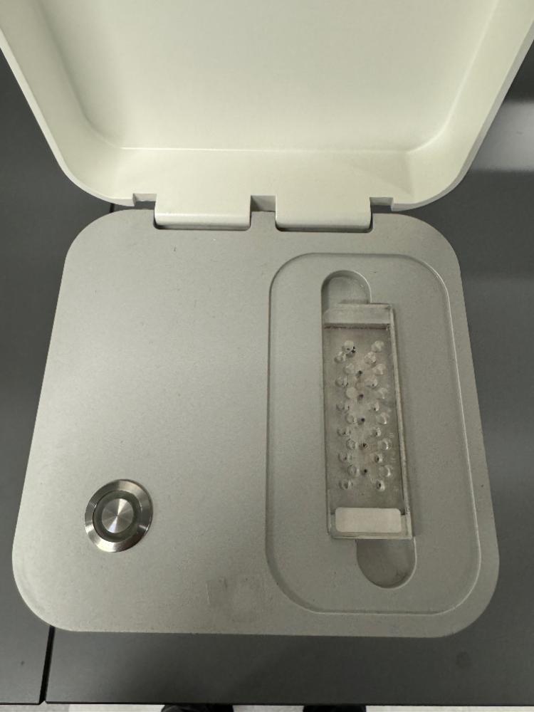 Bioanalyzer Microfluidic Electrophoresis Instrument for Nucleic Acid Analysis