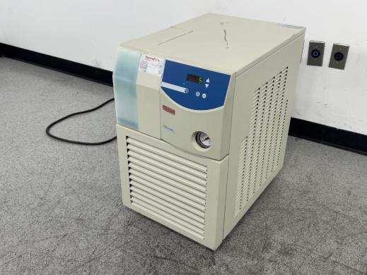 Thermo Merlin M75 Chiller-cover