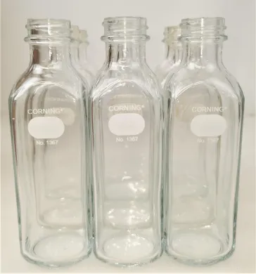 Corning PYREX 1367 160mL Autoclavable Milk Dilution Bottle with GPI 28-400 Threaded Cap
