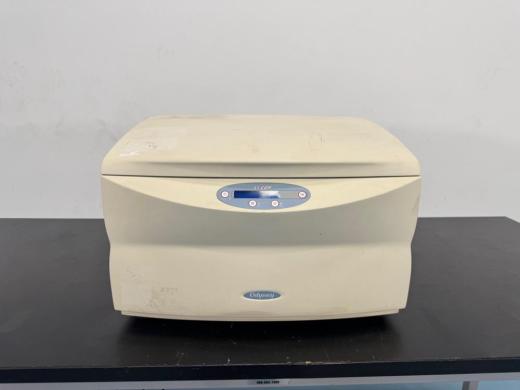 Li-Cor Odyssey Imager Model 9120 - Near-Infrared Fluorescence Imaging System-cover