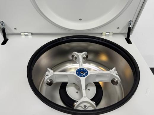 Eppendorf 5910Ri Refrigerated Benchtop Centrifuge for Temperature-Sensitive Samples-cover