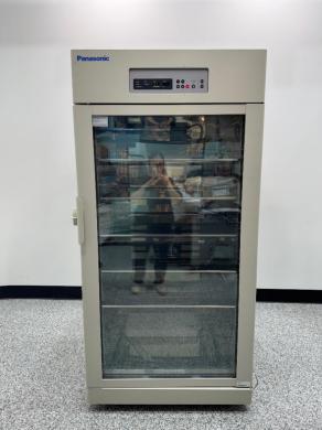 Panasonic MCO-80IC CO2 Incubator for Precise Cell Culture Applications-cover