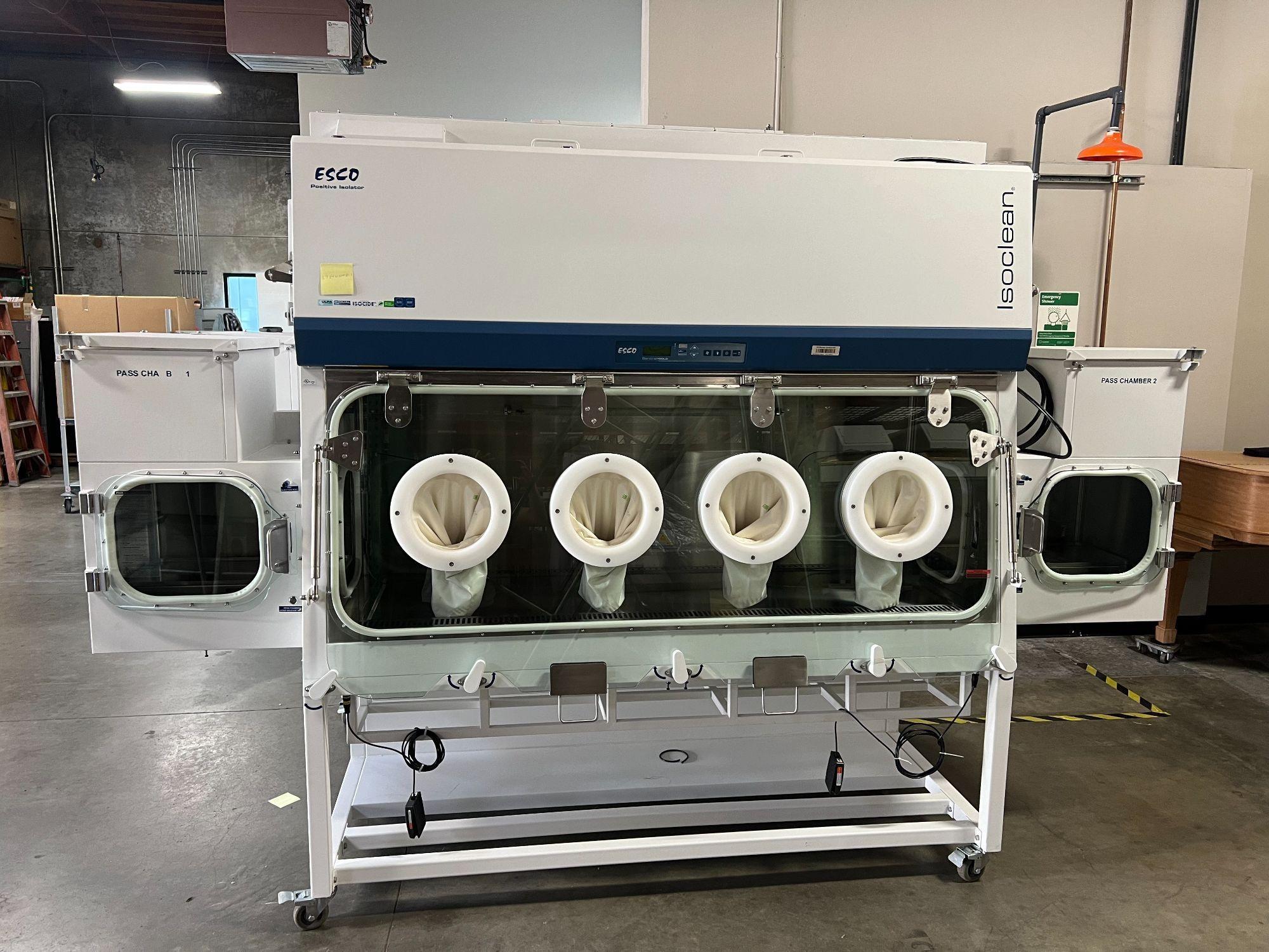 ESCO Isoclean Isolator HPI-IS Inflatable Seal Positive Pressure Pharmaceutical Isolator