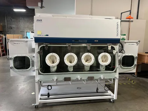 ESCO Isoclean Isolator HPI-IS Inflatable Seal Positive Pressure Pharmaceutical Isolator