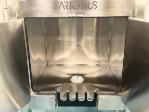 Sartorius 1000L Stainless Steel Jacketed Palletank for Bioprocessing Applications, 4 of 4