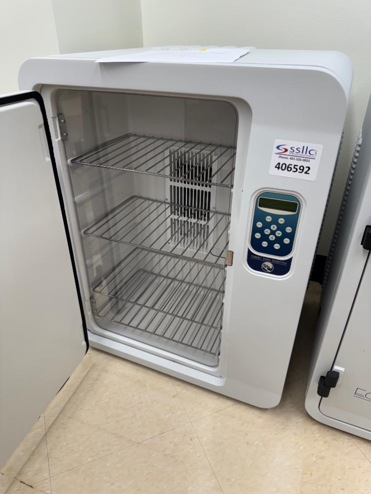 Torrey Pines Ecotherm IN45 Precision Chilling Incubator for Laboratory Temperature Control