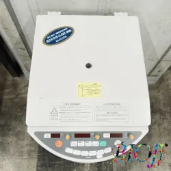 Kubota 3700 Refrigerated Microcentrifuge with Angle Rotor AF-2724A, 4 of 6