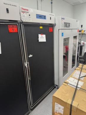 Thermo Fisher Scientific Reach-In CO2 Incubator Model 3950 for Cell Culture Applications-cover