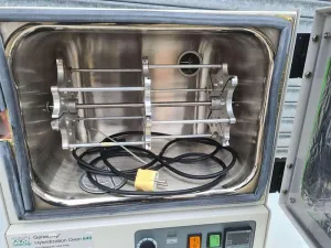 Affymetrix GeneChip Hybridization Oven 640, 5 of 9