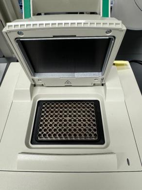Bio-Rad C1000 Thermal Cycler for PCR and Molecular Biology Applications-cover