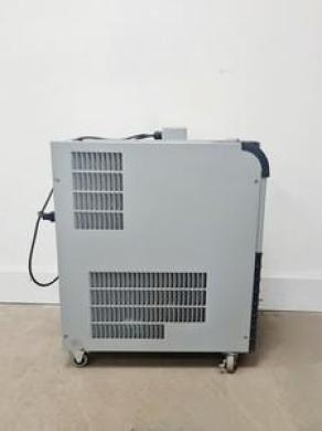 Thermo Scientific Model ThermoFlex 900 Recirculating Chiller Lab-cover