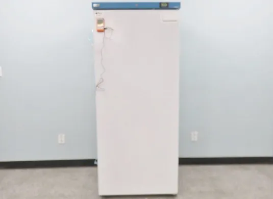 Accucold UFM19W/AFM19W Upright Laboratory Freezer -20°C, 18.3 cu.ft., Manual Defrost