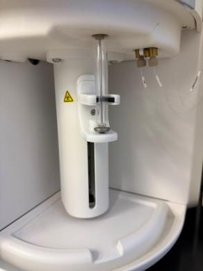 Invitrogen Attune NxT Acoustic Focusing Flow Cytometer with CytKick Max Auto Sampler-cover